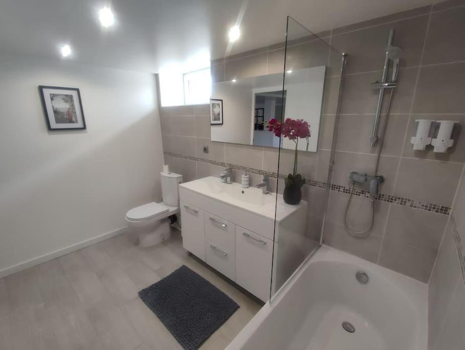 Appartement 100M2, Independant Dans Notre Maison Garennes-sur-Eure Exterior foto
