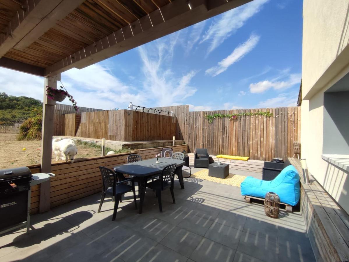 Appartement 100M2, Independant Dans Notre Maison Garennes-sur-Eure Exterior foto