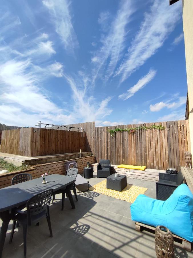 Appartement 100M2, Independant Dans Notre Maison Garennes-sur-Eure Exterior foto