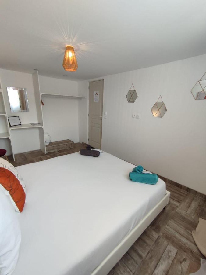 Appartement 100M2, Independant Dans Notre Maison Garennes-sur-Eure Exterior foto